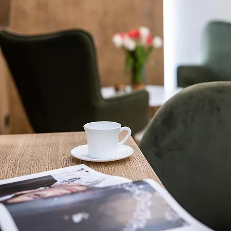 מלון דירות Montenel Apartel לבוב