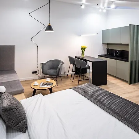 Montenel Apartel מלון דירות לבוב