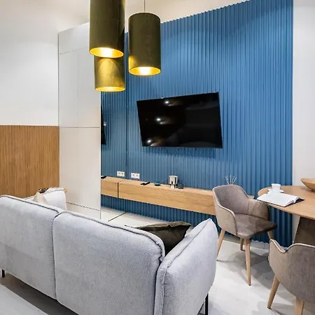 מלון דירות Montenel Apartel 3*