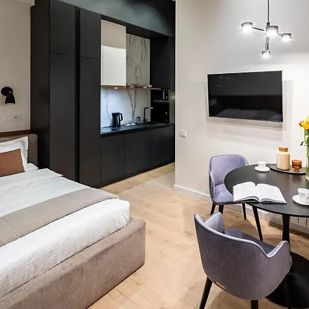 Montenel Apartel לבוב