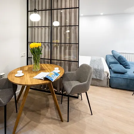 מלון דירות Montenel Apartel לבוב