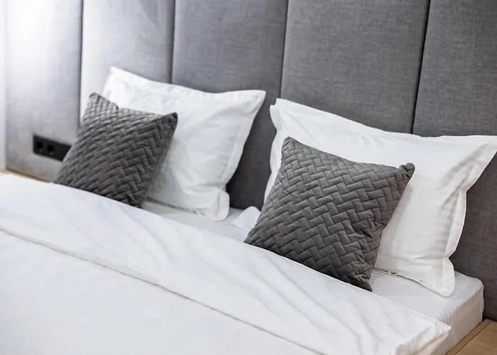 Montenel Apartel Hotel apartamentowy 3*