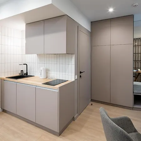 Montenel Apartel 3* Lviv